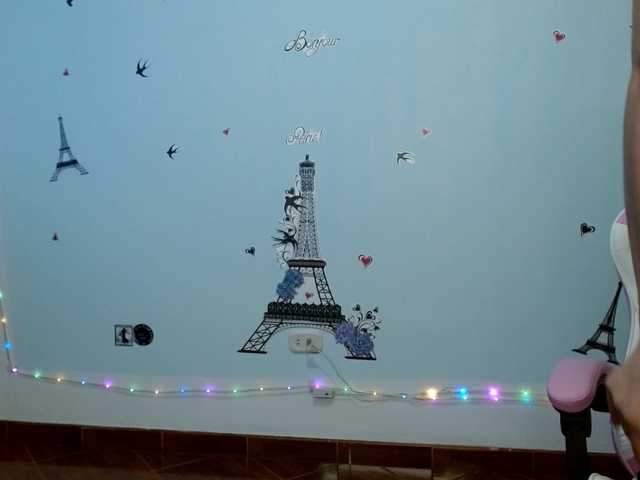 nanis-milf's BongaCams show and profile