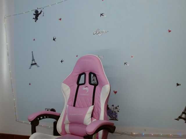 nanis-milf's BongaCams show and profile