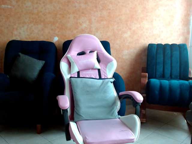 nanis-milf's BongaCams show and profile