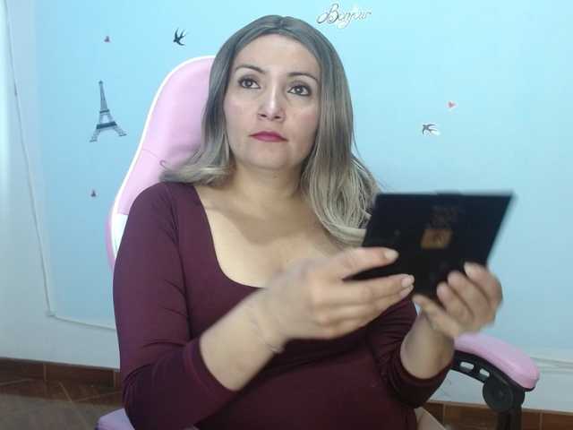 nanis-milf's BongaCams show and profile