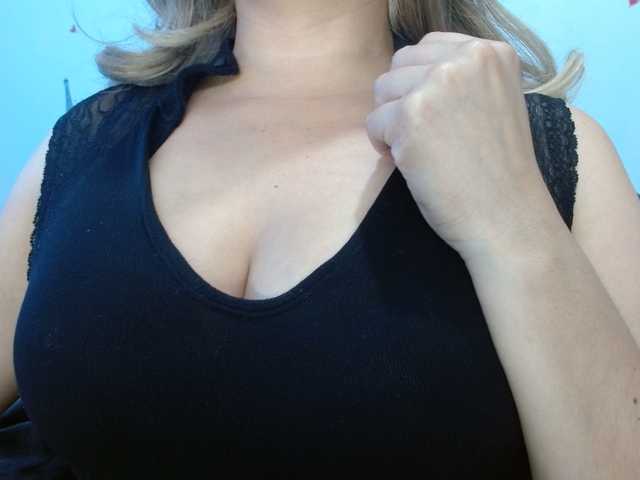 nanis-milf's BongaCams show and profile