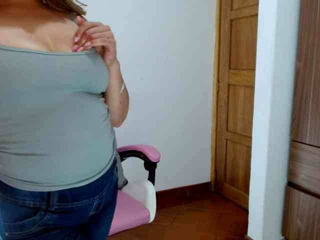 nanis-milf webcam