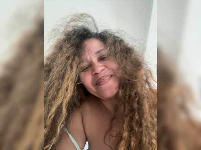 Candela-lat's BongaCams show and profile