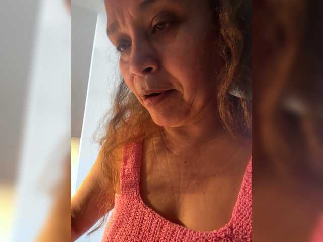 Candela-lat's BongaCams show and profile