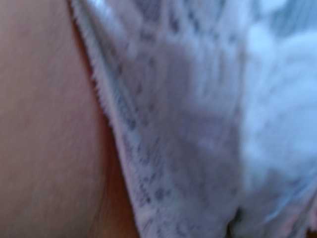 Candela-lat's BongaCams show and profile