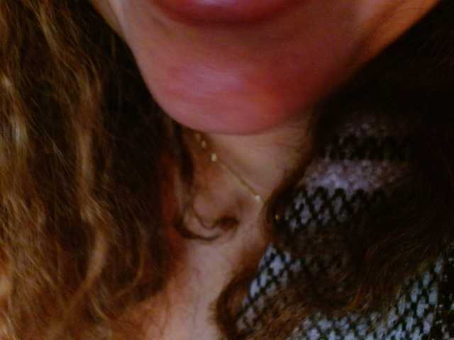 Candela-lat's BongaCams show and profile