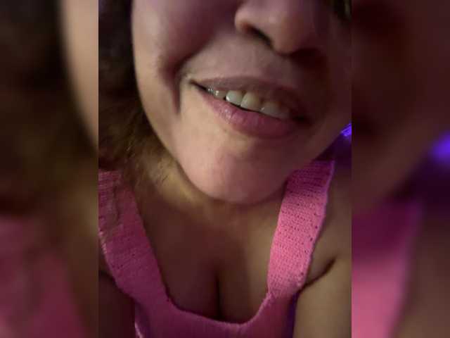 Candela-lat's BongaCams show and profile