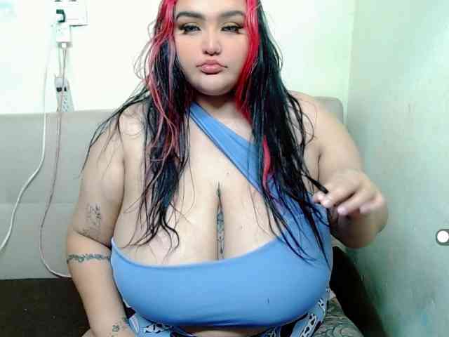 Jazmin-bigboobs1 webcam