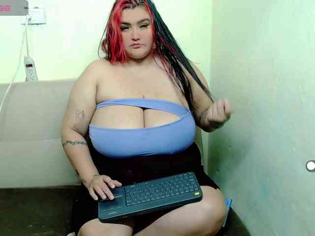 Jazmin-bigboobs1 webcam