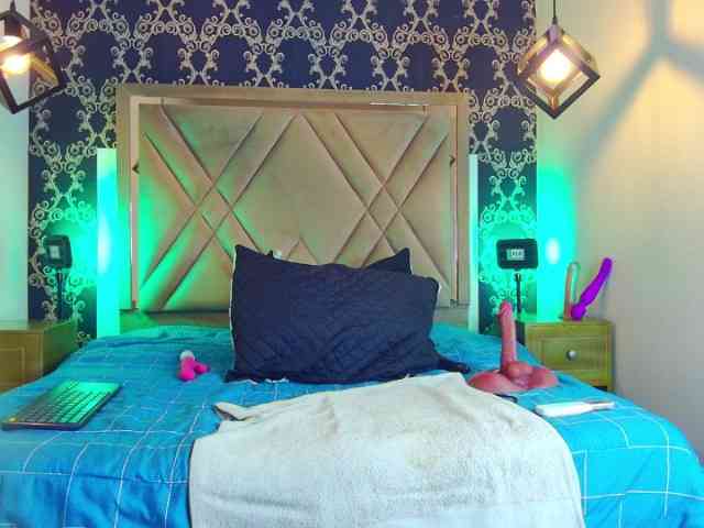 IvyBoom Live Webcam on BongaCams