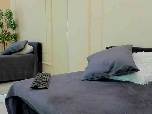 MiraPleasure webcam