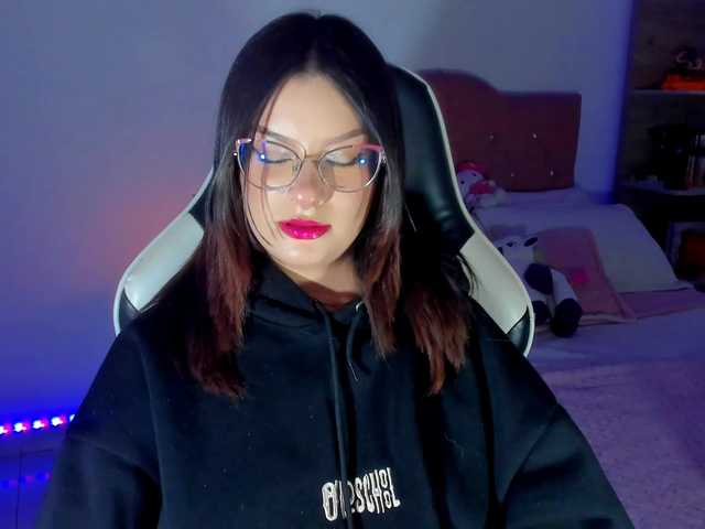 OphelianaRose's BongaCams show and profile