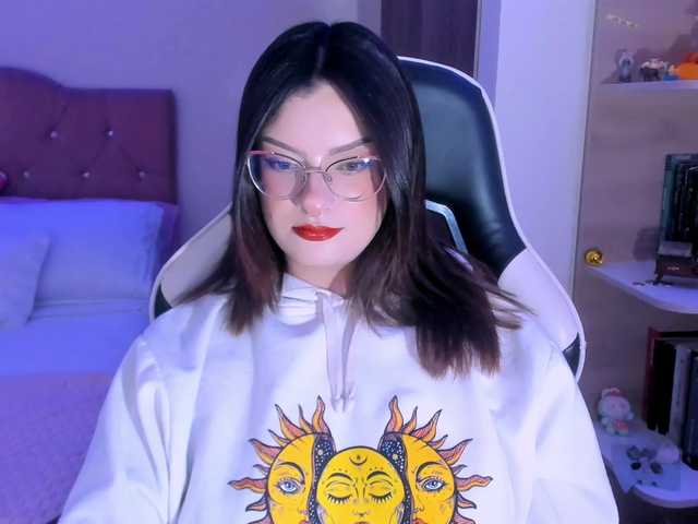 OphelianaRose's BongaCams show and profile