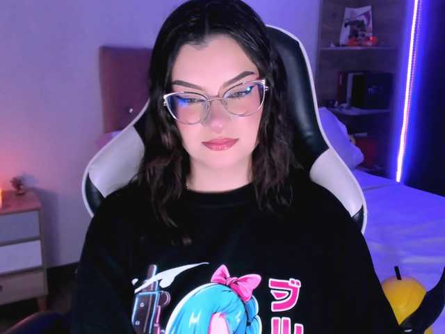 OphelianaRose webcam
