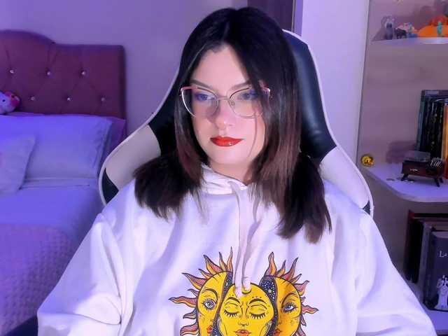 OphelianaRose's BongaCams show and profile