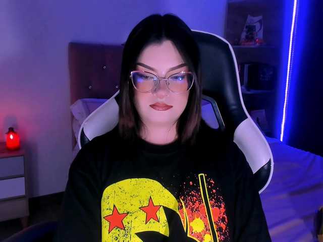 OphelianaRose webcam bongacams model stream image