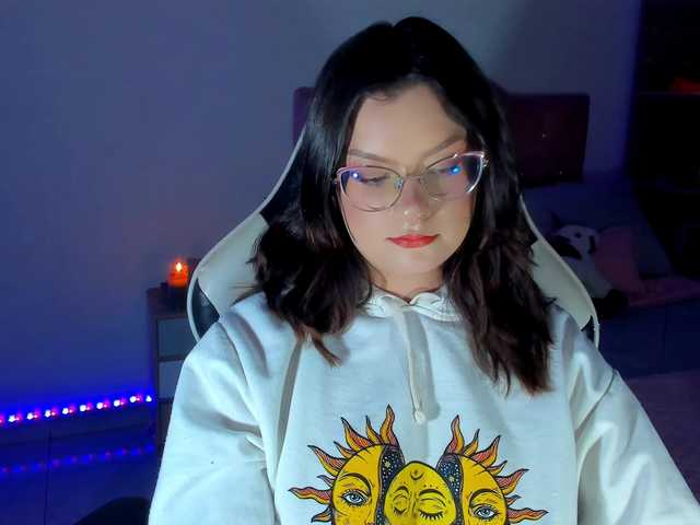 OphelianaRose's BongaCams show and profile