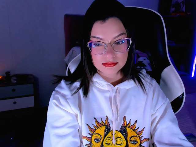 OphelianaRose webcam bongacams model stream image