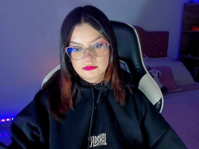 OphelianaRose's BongaCams show and profile