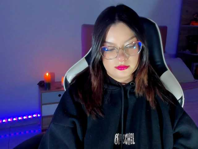 OphelianaRose's BongaCams show and profile