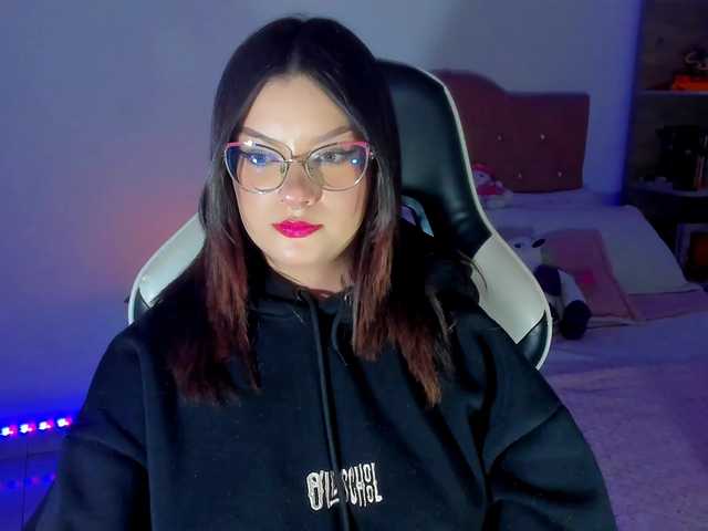 OphelianaRose's BongaCams show and profile