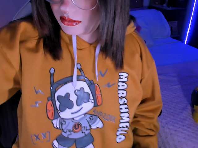 OphelianaRose webcam