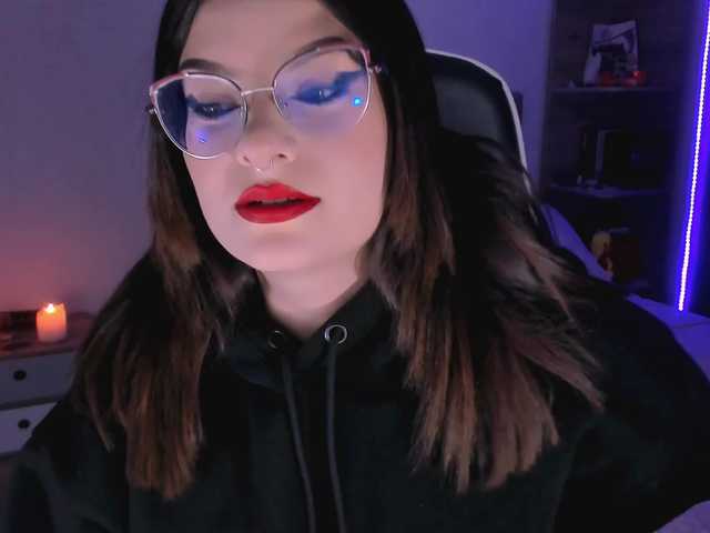 OphelianaRose webcam bongacams model stream image
