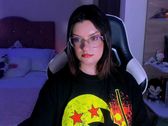 OphelianaRose's BongaCams show and profile