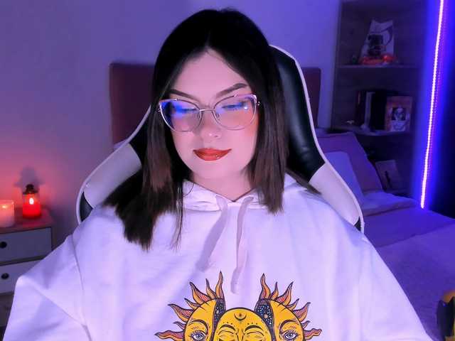 OphelianaRose's BongaCams show and profile