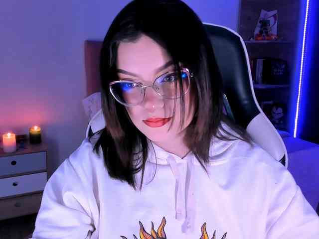 OphelianaRose webcam