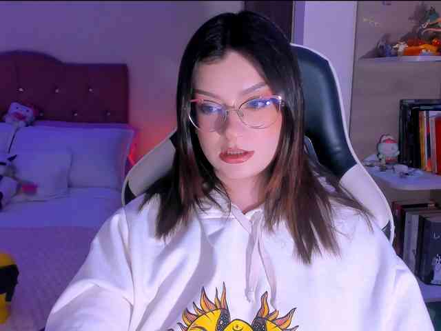 OphelianaRose webcam