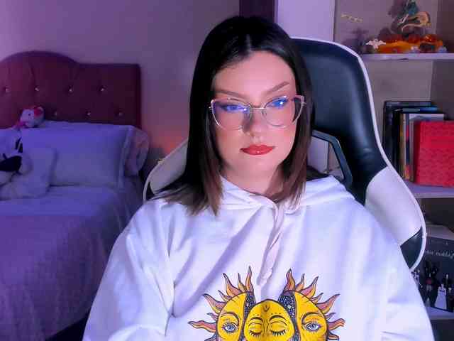 OphelianaRose webcam