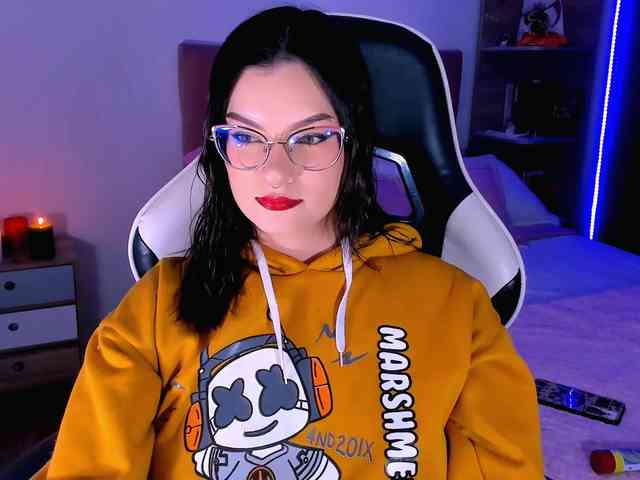 OphelianaRose webcam