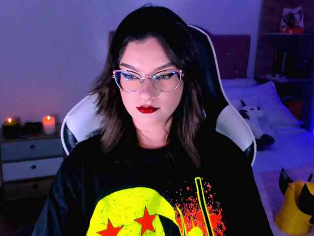OphelianaRose webcam