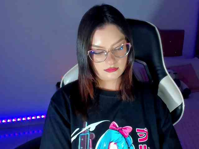 OphelianaRose webcam