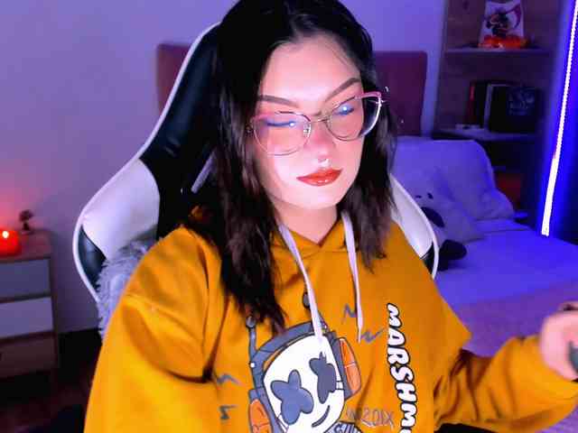 OphelianaRose webcam