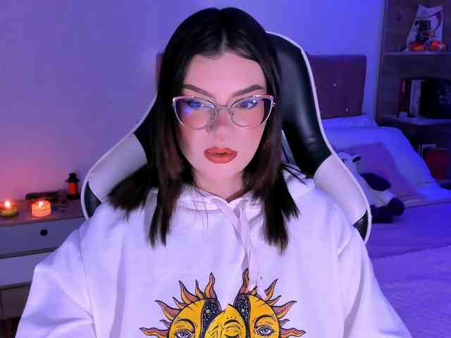 OphelianaRose webcam