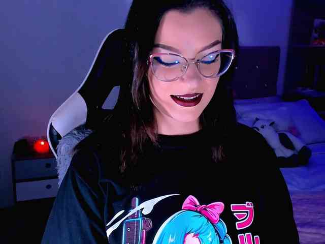 OphelianaRose webcam