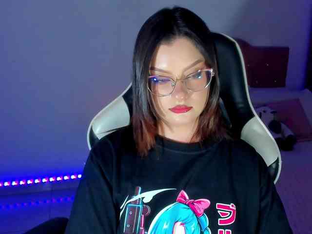 OphelianaRose Live Webcam on BongaCams