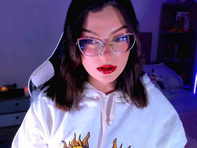 OphelianaRose webcam