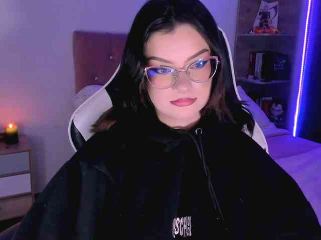 OphelianaRose webcam