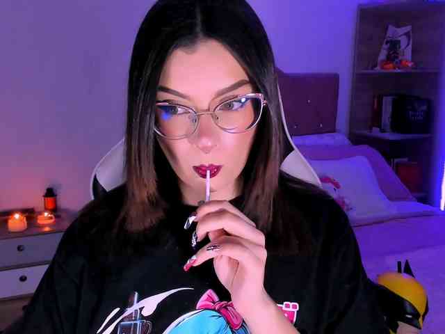 OphelianaRose webcam