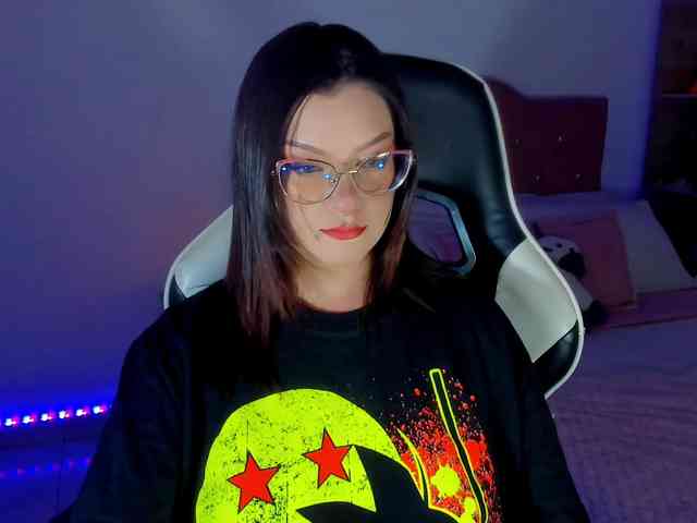 OphelianaRose webcam