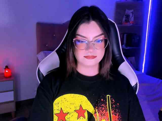 OphelianaRose webcam