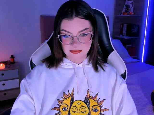 OphelianaRose webcam