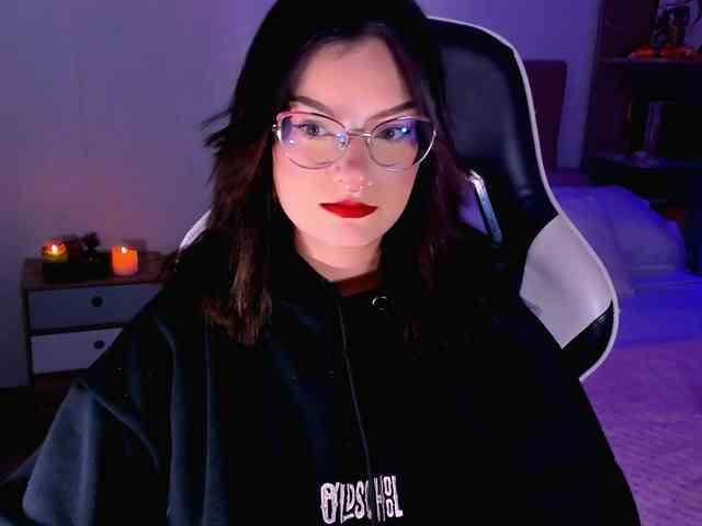 OphelianaRose webcam