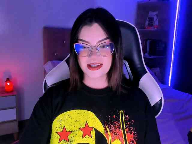 OphelianaRose webcam