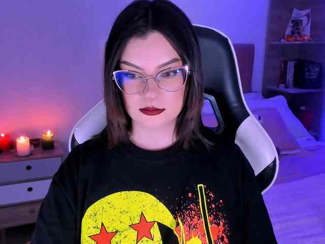 OphelianaRose webcam
