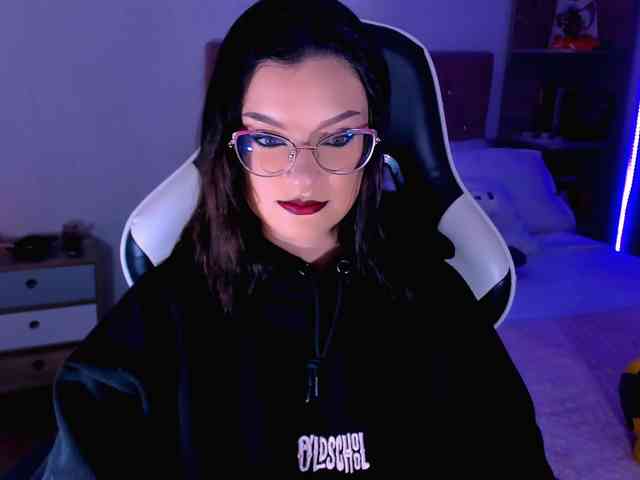OphelianaRose webcam