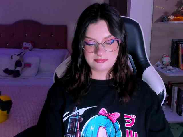 OphelianaRose webcam